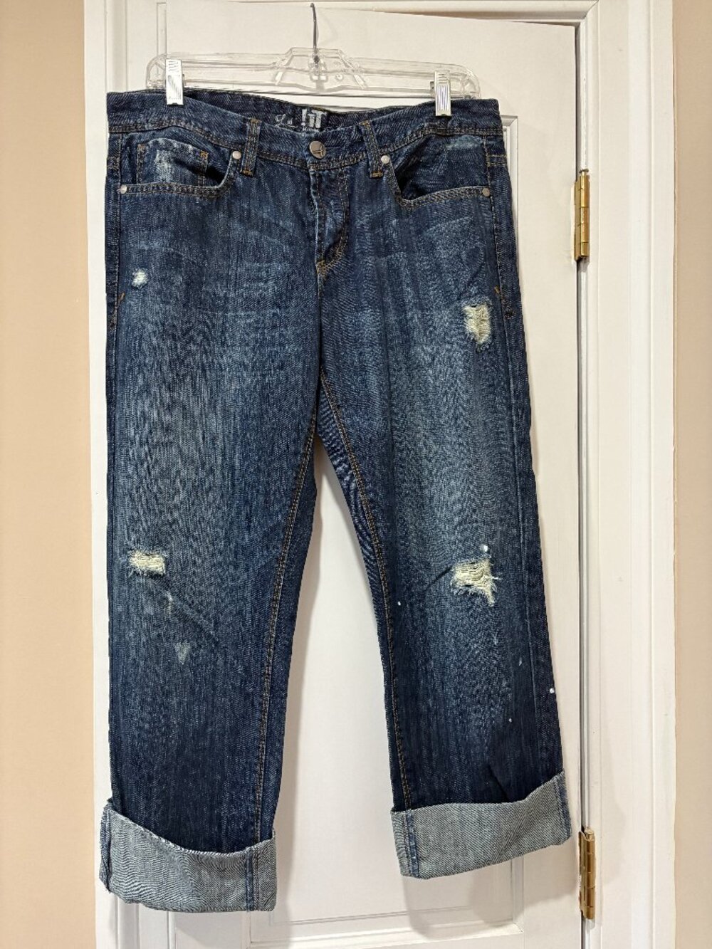 !it Jeans - Distressed Cropped Blue Jeans